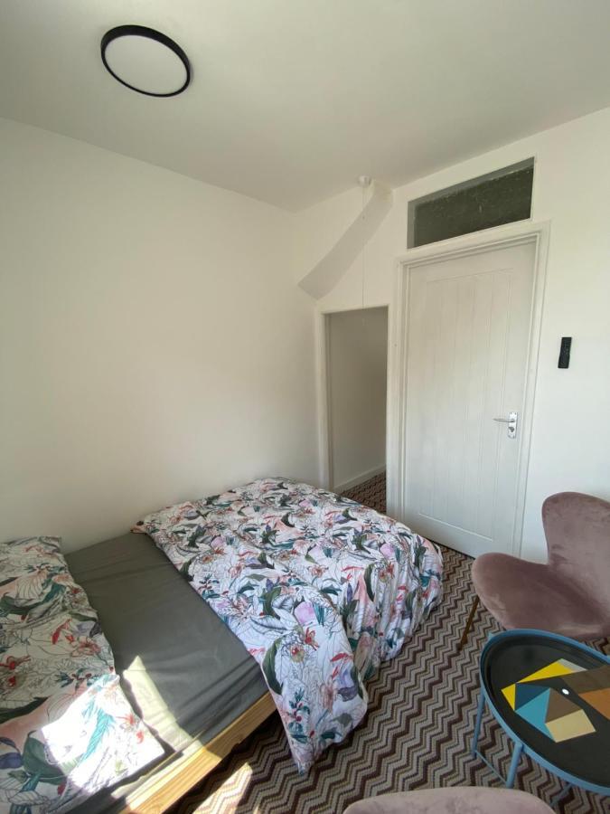 Nottingham Home Stay Bagian luar foto