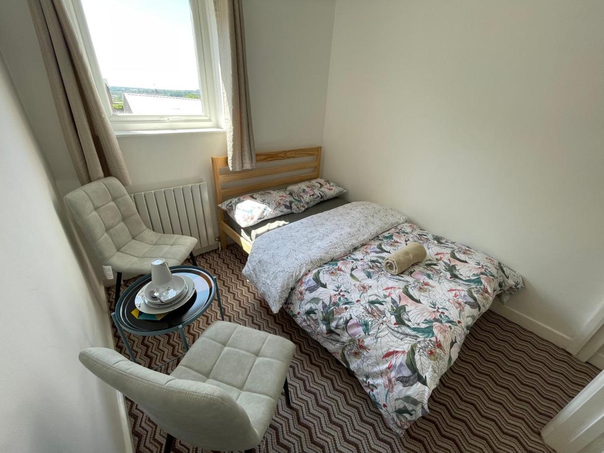 Nottingham Home Stay Bagian luar foto